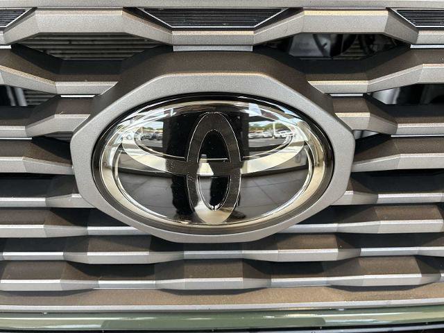 Used 2022 Toyota Tacoma TRD Sport w/ Black Out Package (TMS) AWD/4WD image 28