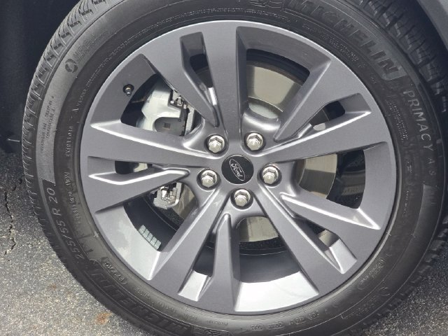 Certified 2023 Ford Explorer XLT w/ Equipment Group 202A AWD/4WD image 13