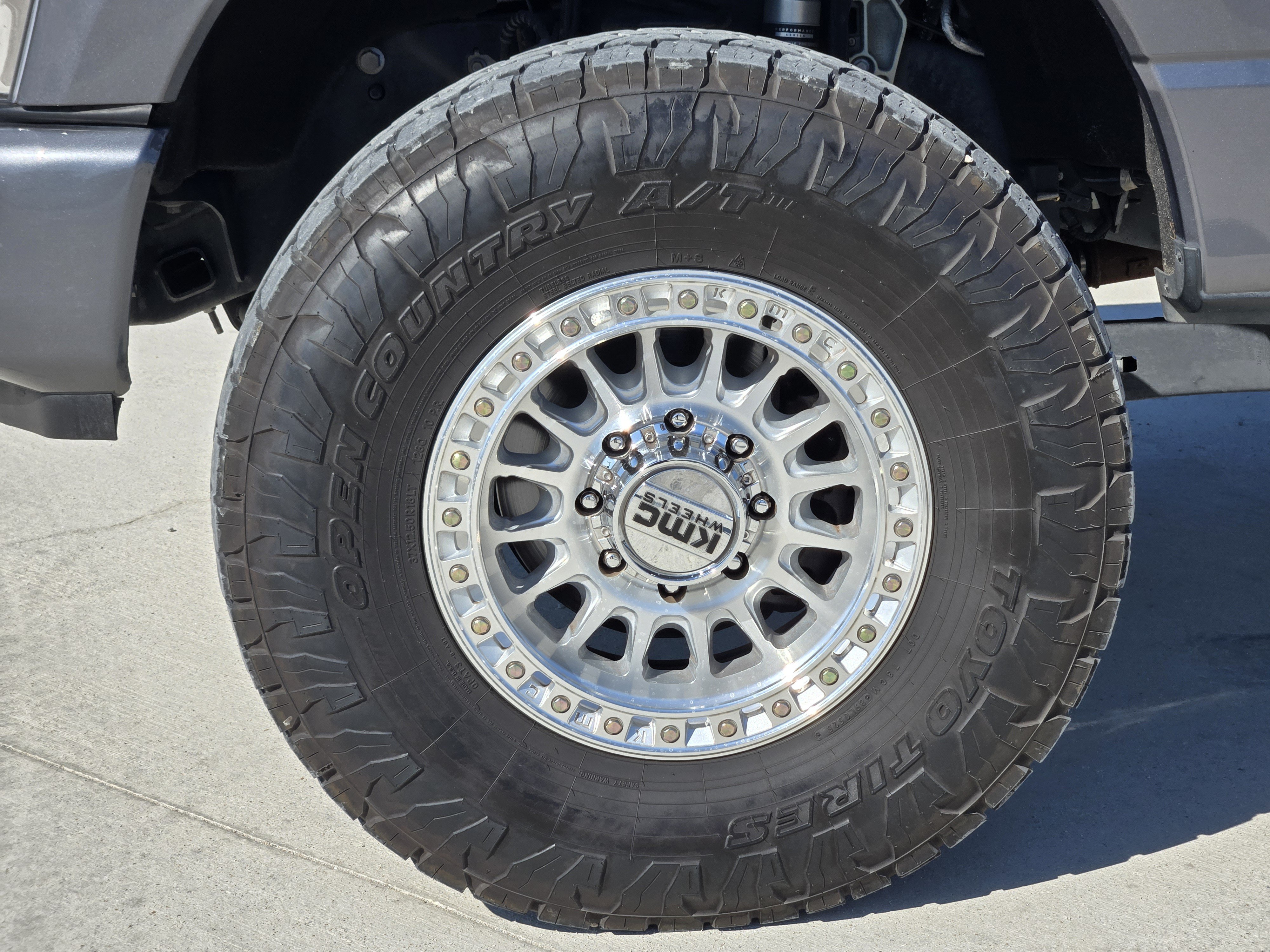 Certified 2024 Ford F250 Platinum w/ Tremor Off-Road Package AWD/4WD image 13