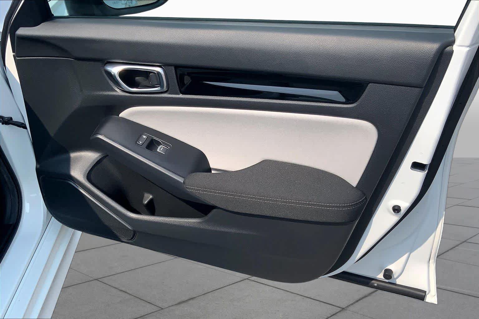 Used 2025 Honda Civic Sport image 23
