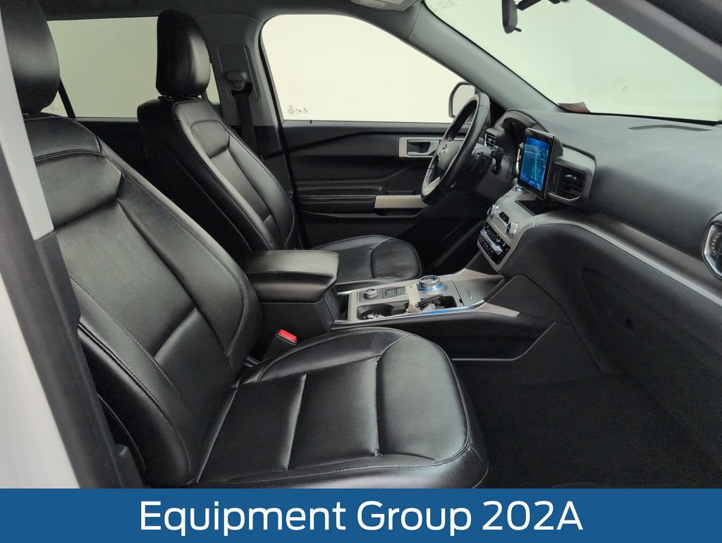 Certified 2020 Ford Explorer XLT w/ Equipment Group 202A AWD/4WD image 15