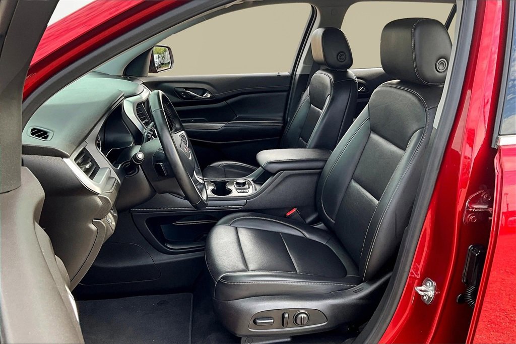 Used 2023 GMC Acadia SLT image 25