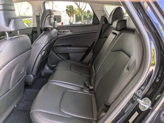 Used 2023 Kia Sportage EX image 18
