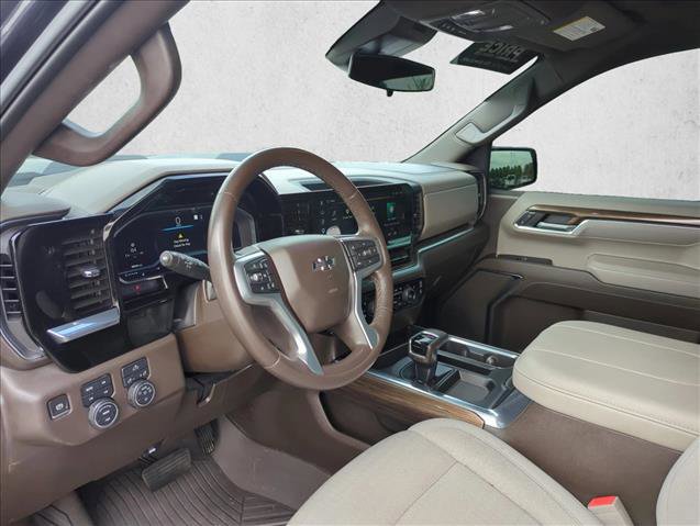 Used 2023 Chevrolet Silverado 1500 LT Trail Boss w/ Protection Package AWD/4WD image 10