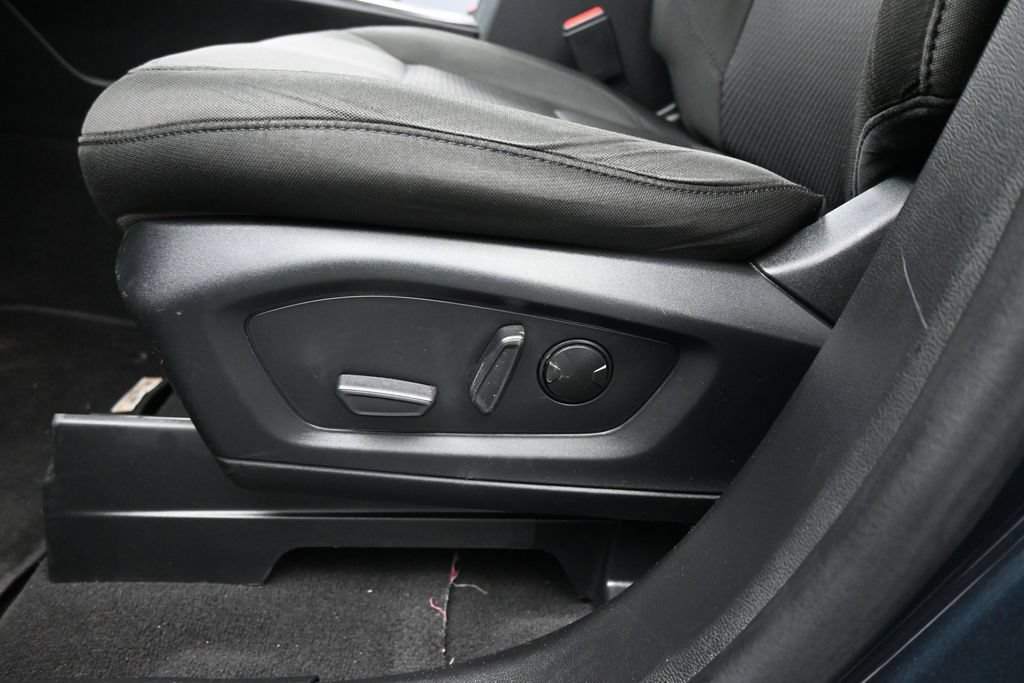 Certified 2023 Ford Explorer XLT RWD image 11