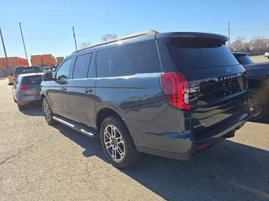 Certified 2025 Ford Expedition Max Active image 3