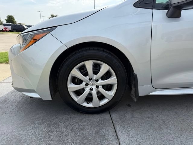 Used 2026 Toyota Corolla LE FWD image 4