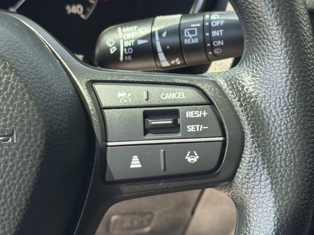 Used 2025 Honda CR-V EX image 11