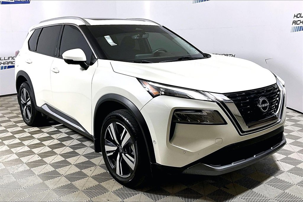 Used 2023 Nissan Rogue SL w/ SL Premium Package image 3