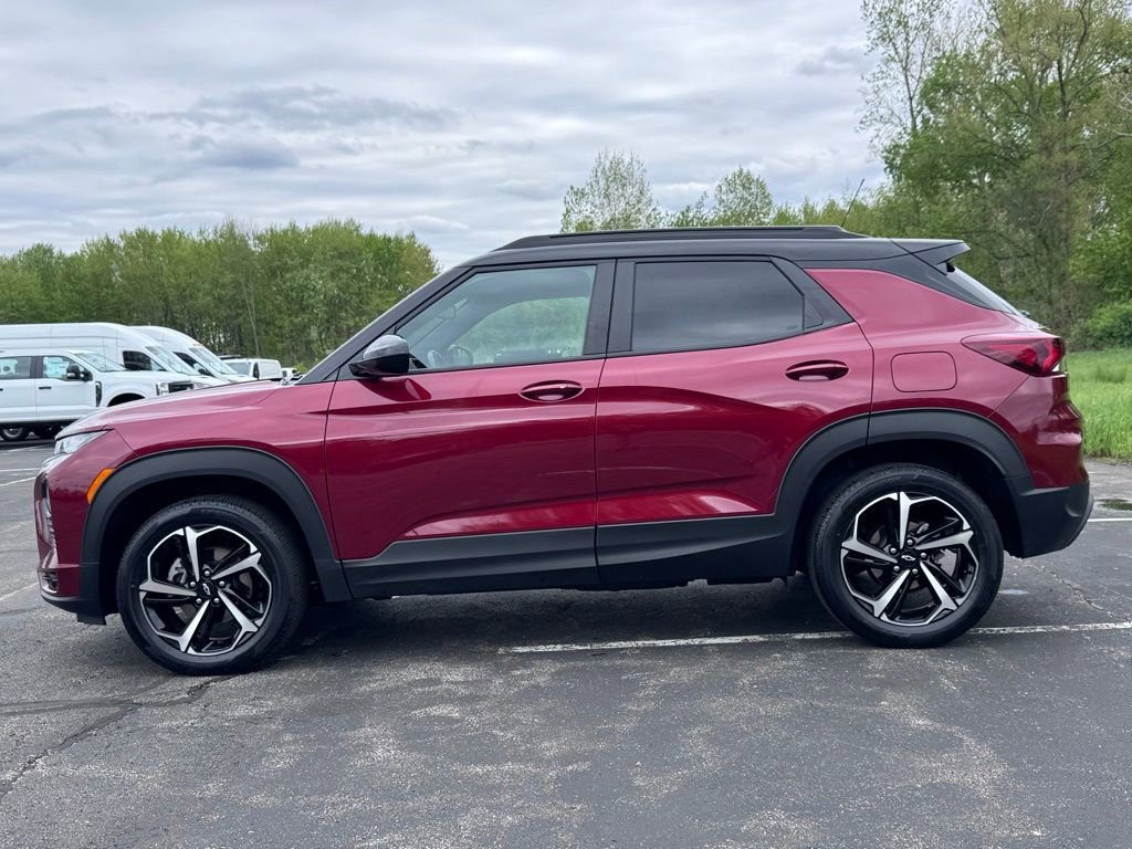 Used 2023 Chevrolet TrailBlazer RS w/ Sun and Liftgate Package AWD/4WD image 8