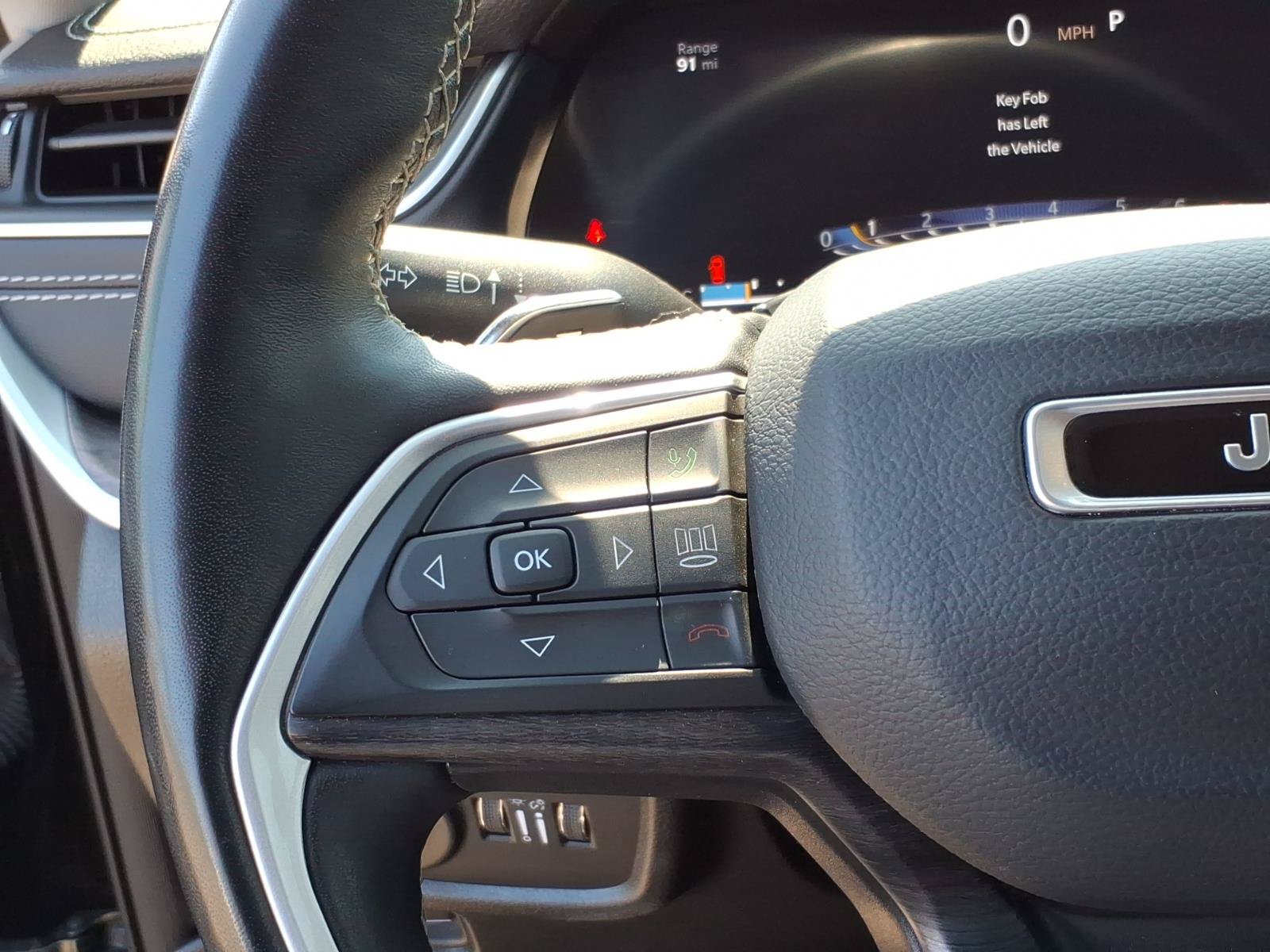 Used 2022 Jeep Grand Cherokee Limited AWD/4WD image 19