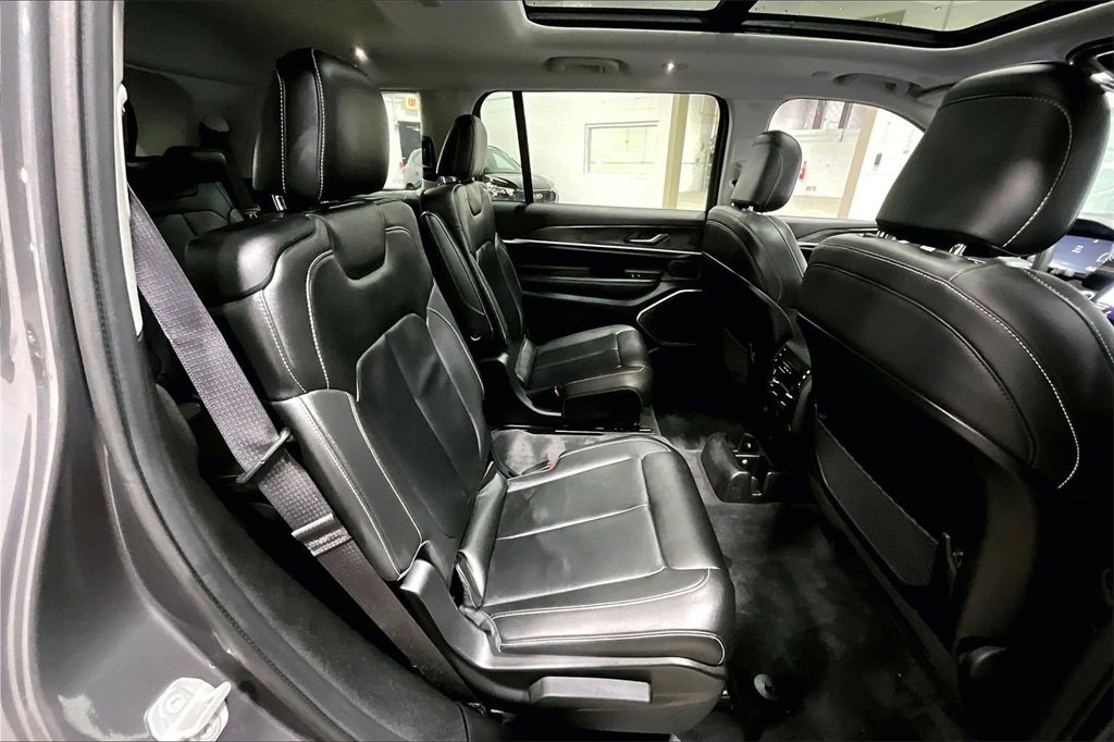 Used 2021 Jeep Grand Cherokee L Limited image 26