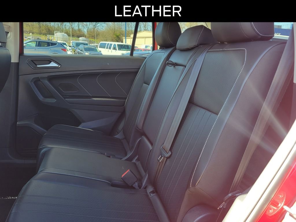 Used 2022 Volkswagen Tiguan SE image 12