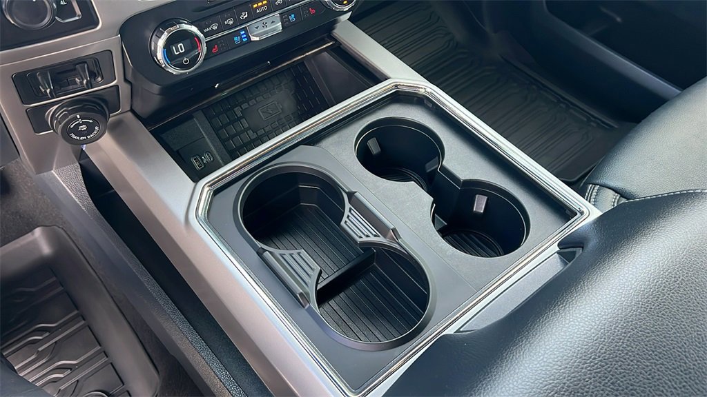 Certified 2022 Ford F450 Lariat w/ Lariat Ultimate Package image 15