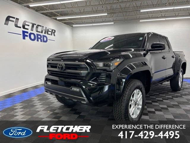 Used 2025 Toyota Tacoma SR5 AWD/4WD image 1