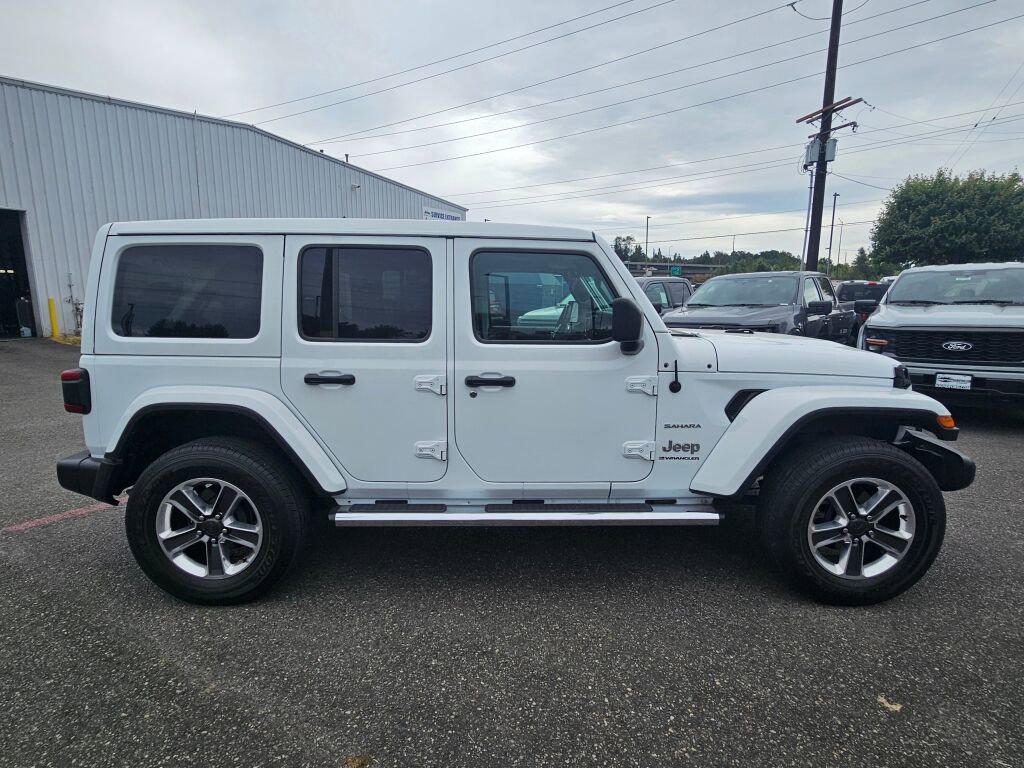 Used 2023 Jeep Wrangler Unlimited Sahara w/ LED Lighting Group AWD/4WD image 6