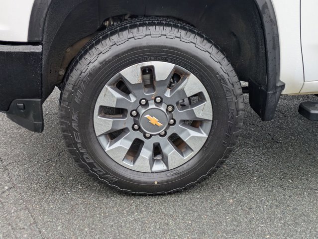 Used 2023 Chevrolet Silverado 2500 Custom w/ Custom Value Package image 12