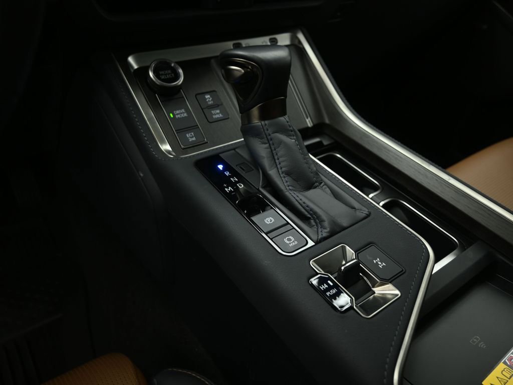 Used 2025 Lexus GX 550 w/ Accessory Package (2T) image 40