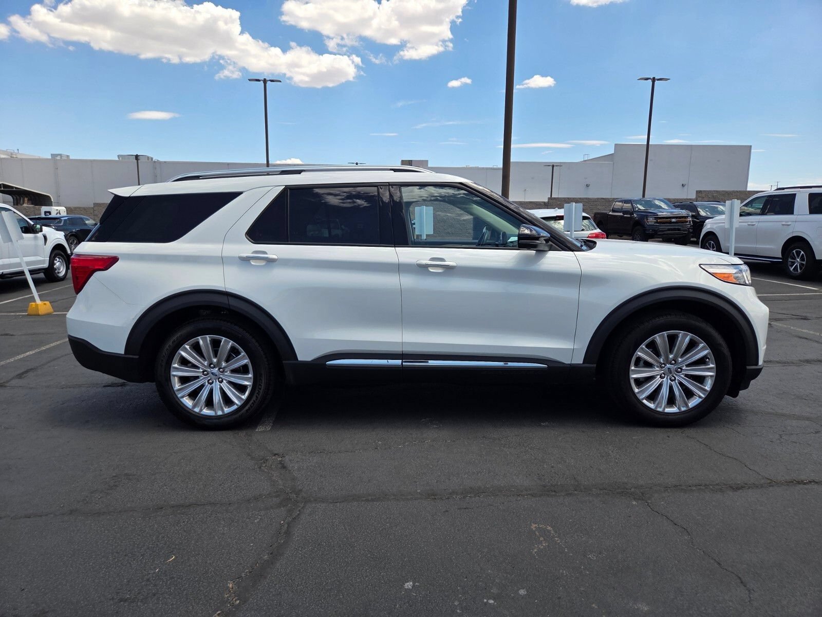 Certified 2023 Ford Explorer Limited w/ Limited Technology Package RWD image 7