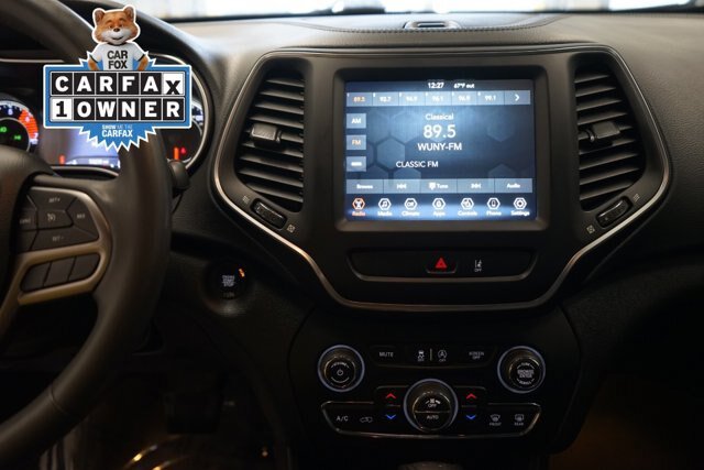 Used 2022 Jeep Cherokee Latitude Lux w/ Mopar Interior Package AWD/4WD image 24