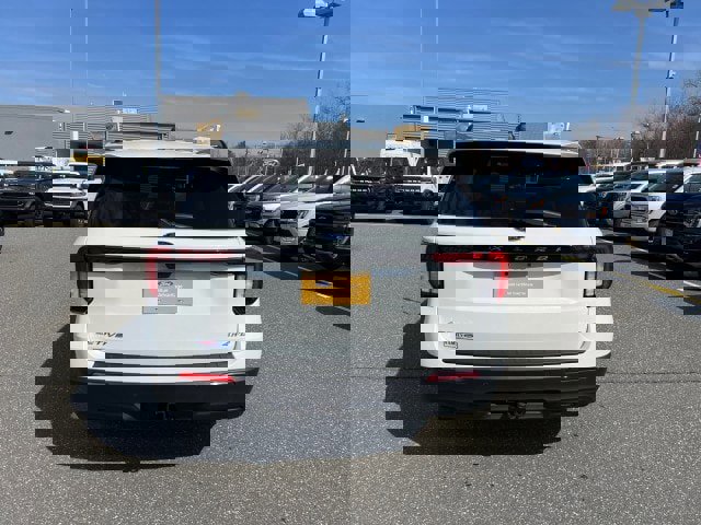 Certified 2025 Ford Explorer Active image 2