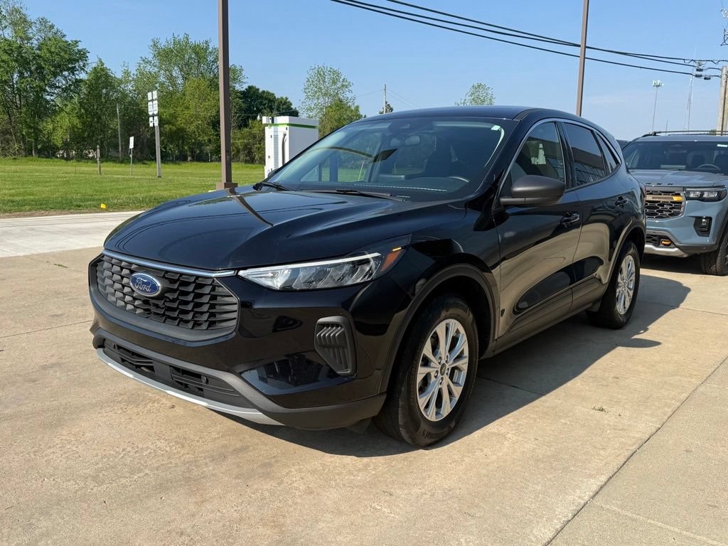 Certified 2023 Ford Escape Active AWD/4WD image 6