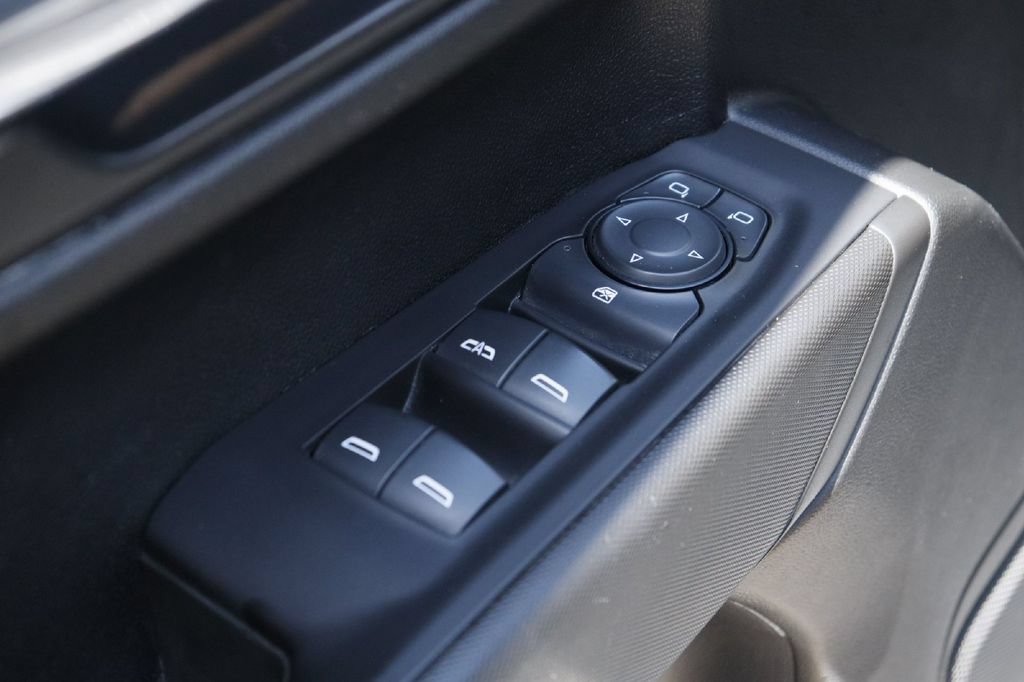 Used 2021 Chevrolet Silverado 1500 Custom AWD/4WD image 15