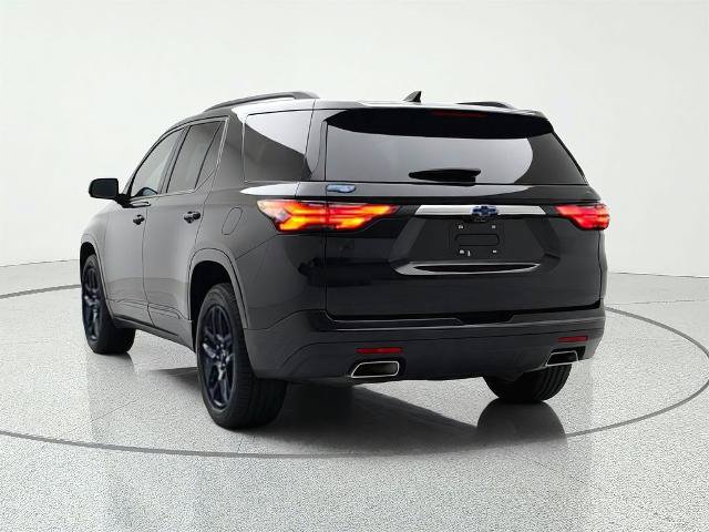 Used 2023 Chevrolet Traverse Premier w/ Redline Edition FWD image 6