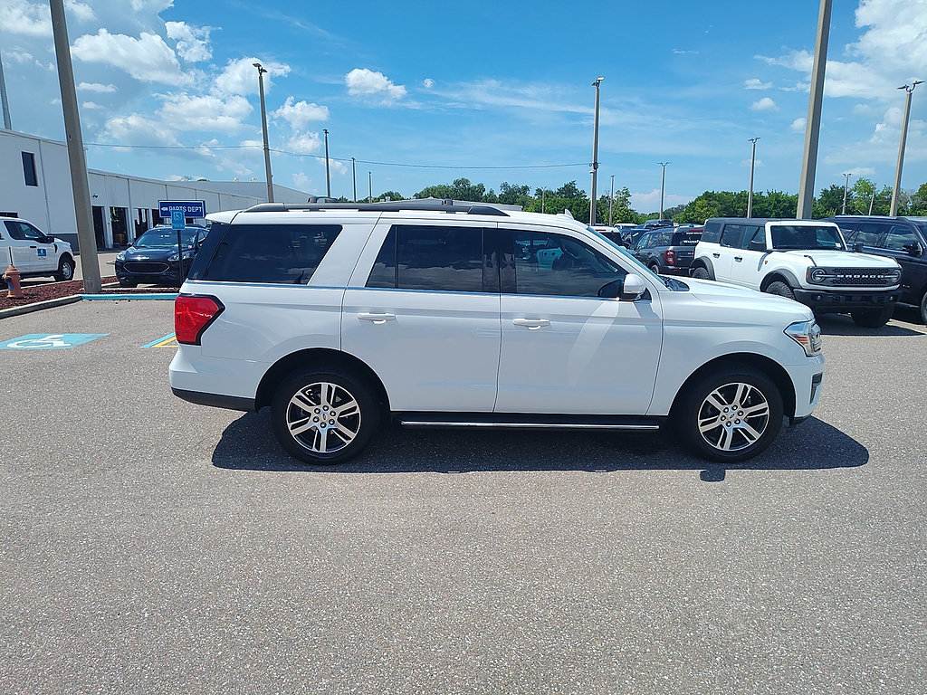 Certified 2023 Ford Expedition XLT AWD/4WD image 4