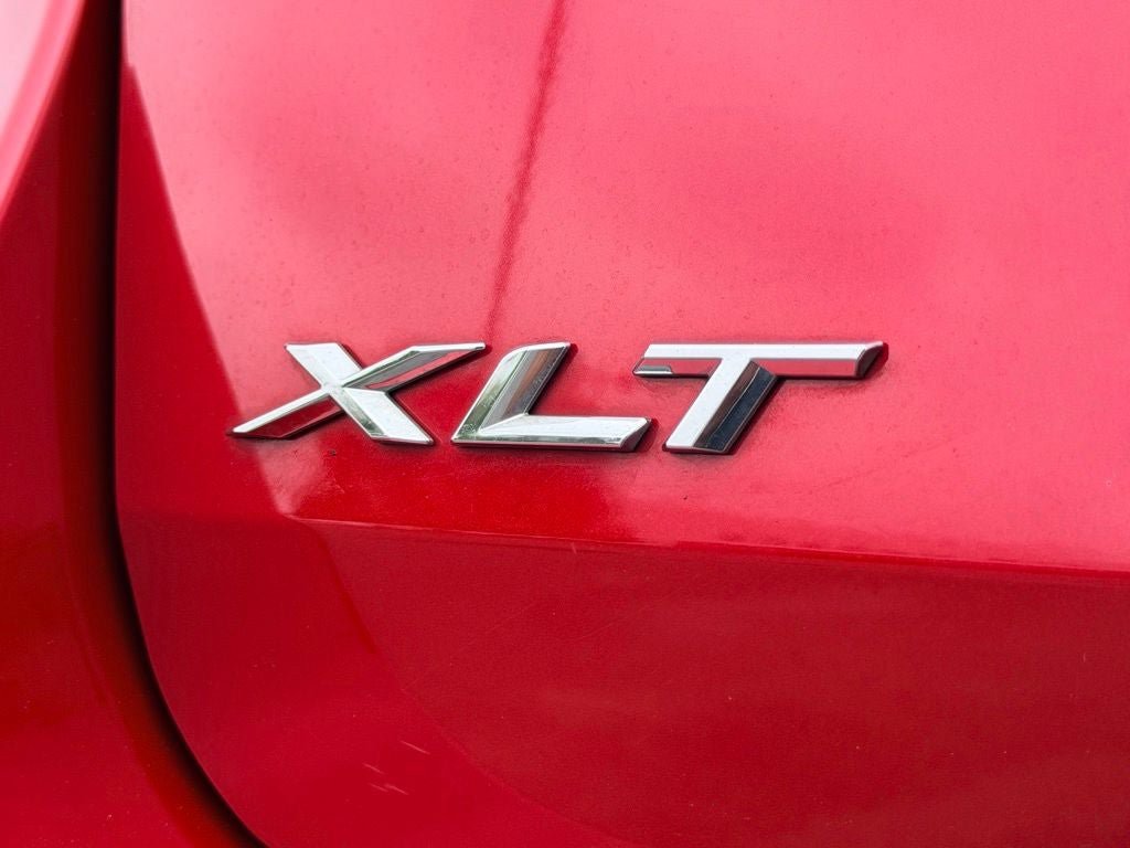 Certified 2022 Ford Explorer XLT w/ Equipment Group 202A RWD image 9