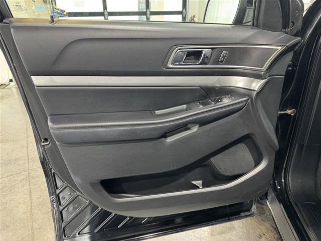 Certified 2017 Ford Explorer XLT w/ Equipment Group 202A AWD/4WD image 16