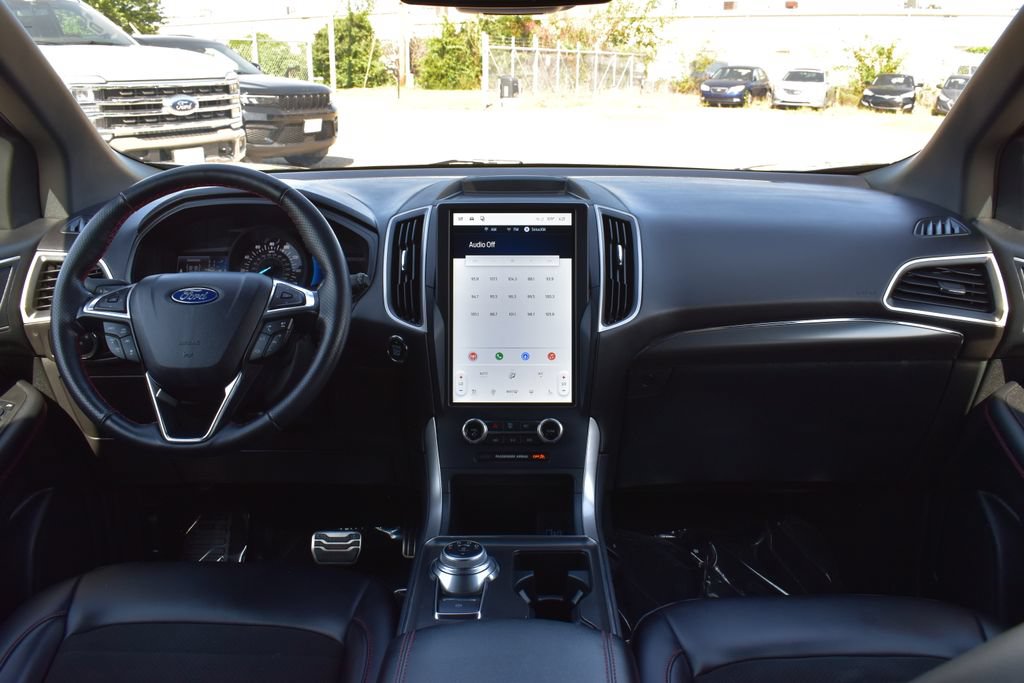 Certified 2024 Ford Edge ST-Line AWD/4WD image 14