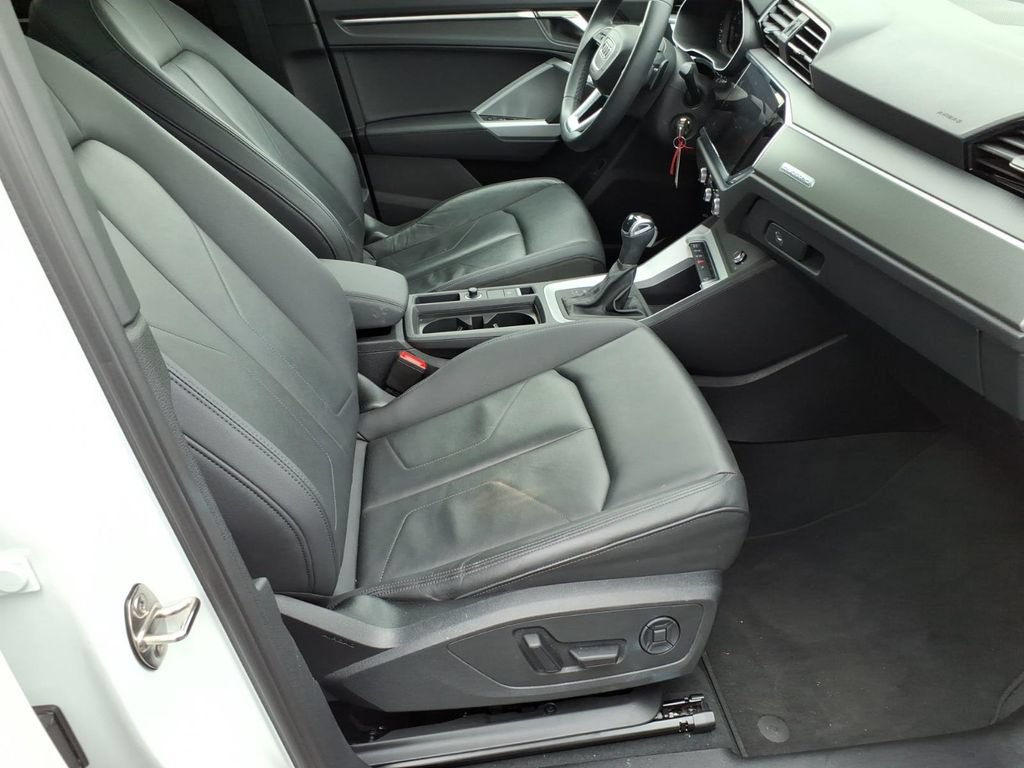 Used 2025 Audi Q3 2.0T Premium AWD/4WD image 8