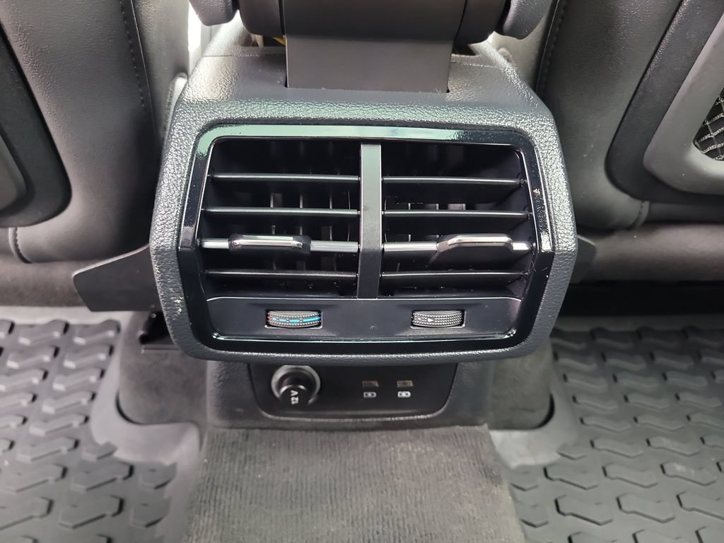Used 2022 Audi Q3 2.0T Premium AWD/4WD image 13