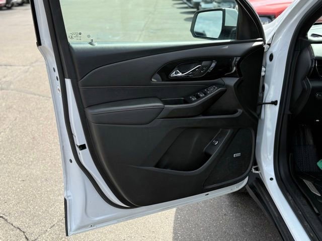 Used 2023 Chevrolet Traverse RS w/ LPO, Floor Liner Package AWD/4WD image 14