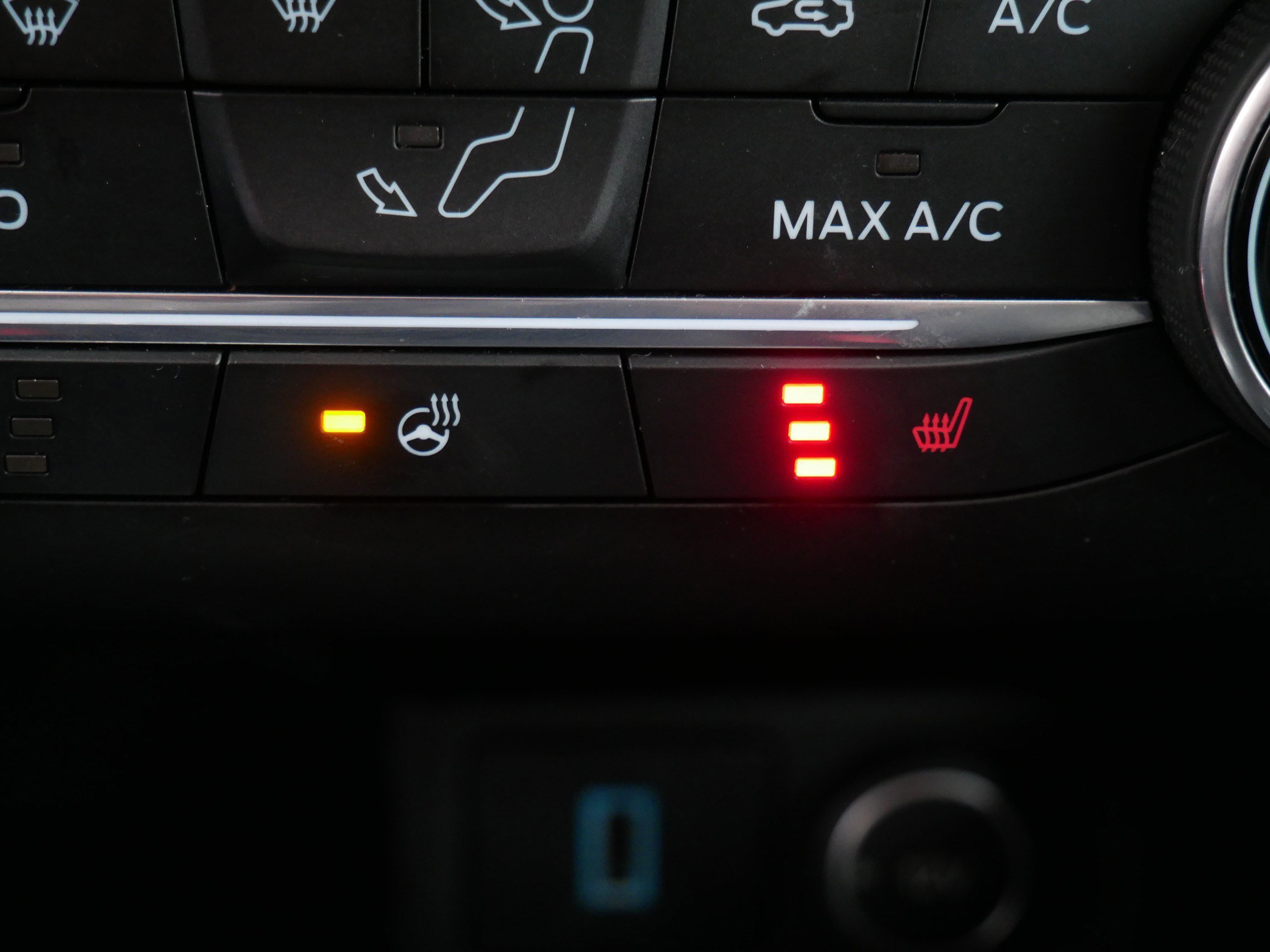 Certified 2020 Ford Escape SEL image 31