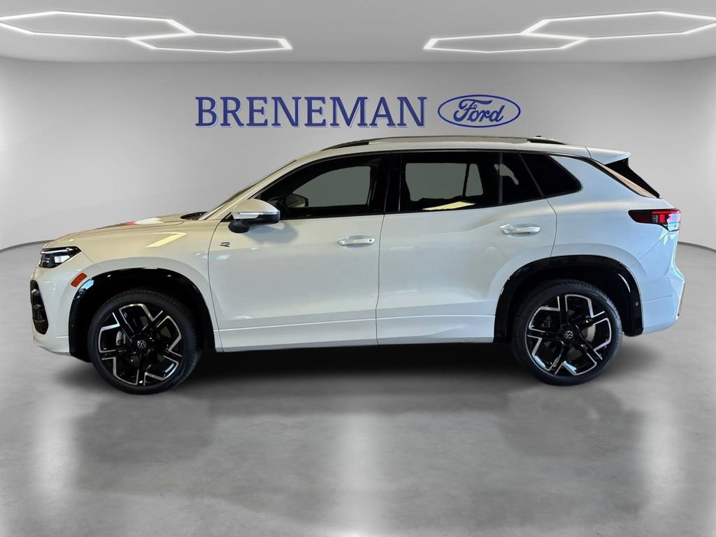 Used 2026 Volkswagen Tiguan SEL R-Line AWD/4WD image 8