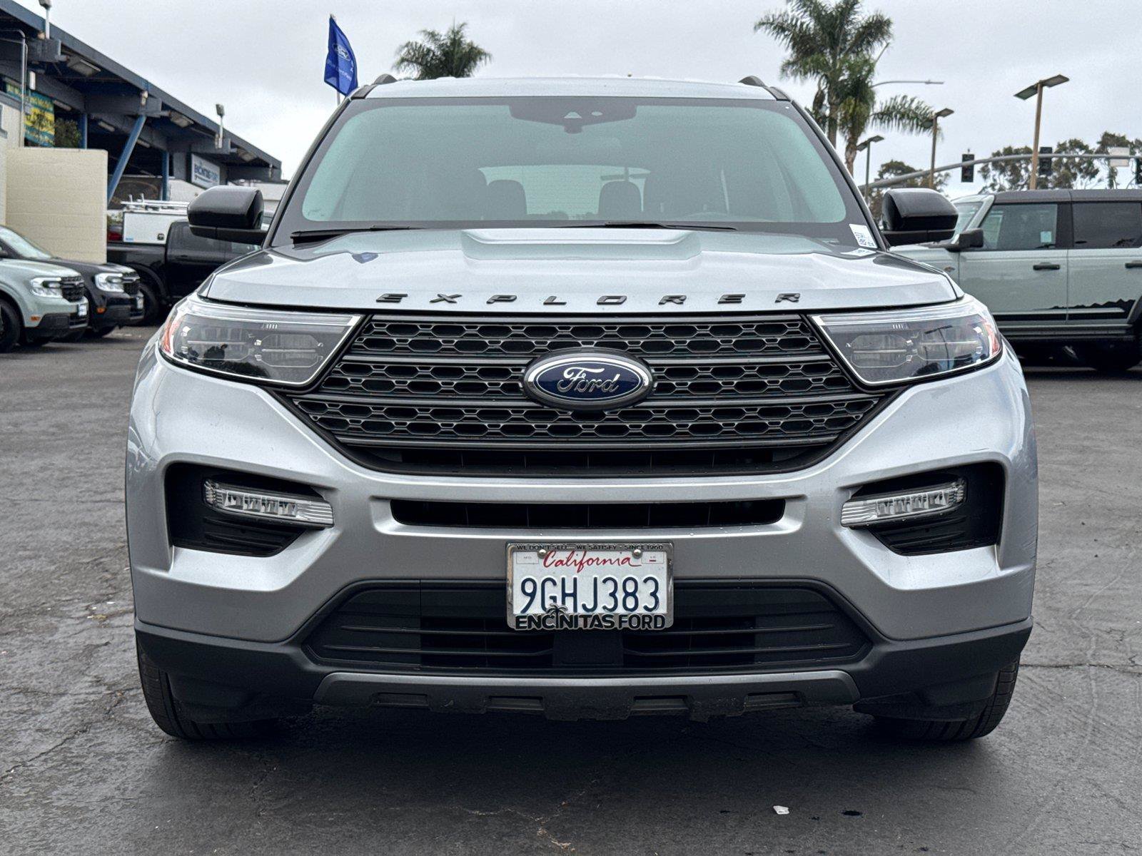 Certified 2023 Ford Explorer XLT w/ Equipment Group 202A RWD image 5