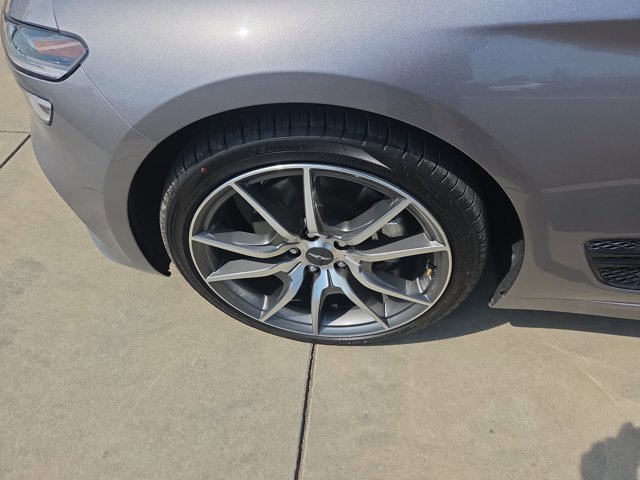 Used 2023 Genesis G70 2.0T image 9