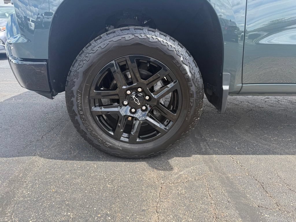 Used 2025 Chevrolet Silverado 1500 LT Trail Boss w/ LT Trail Boss Premium Package AWD/4WD image 8