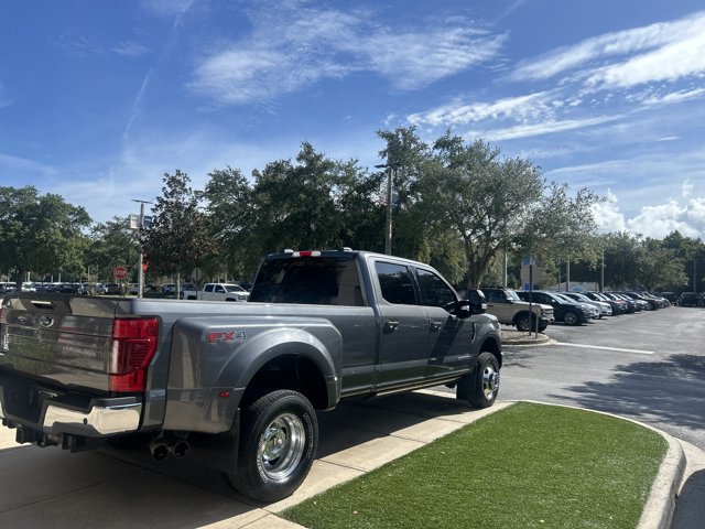 Certified 2022 Ford F350 Lariat w/ Lariat Ultimate Package AWD/4WD image 3