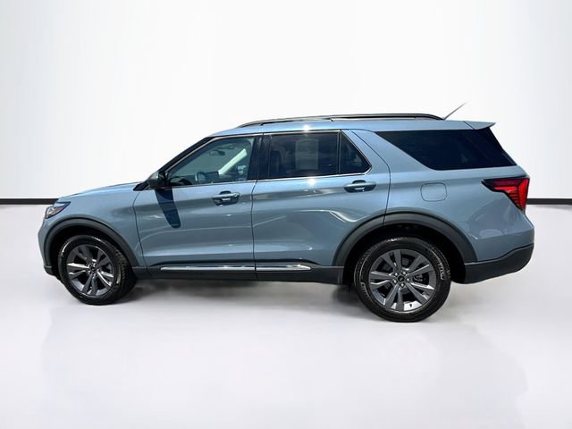 Certified 2025 Ford Explorer Active w/ Active Comfort Package AWD/4WD image 6