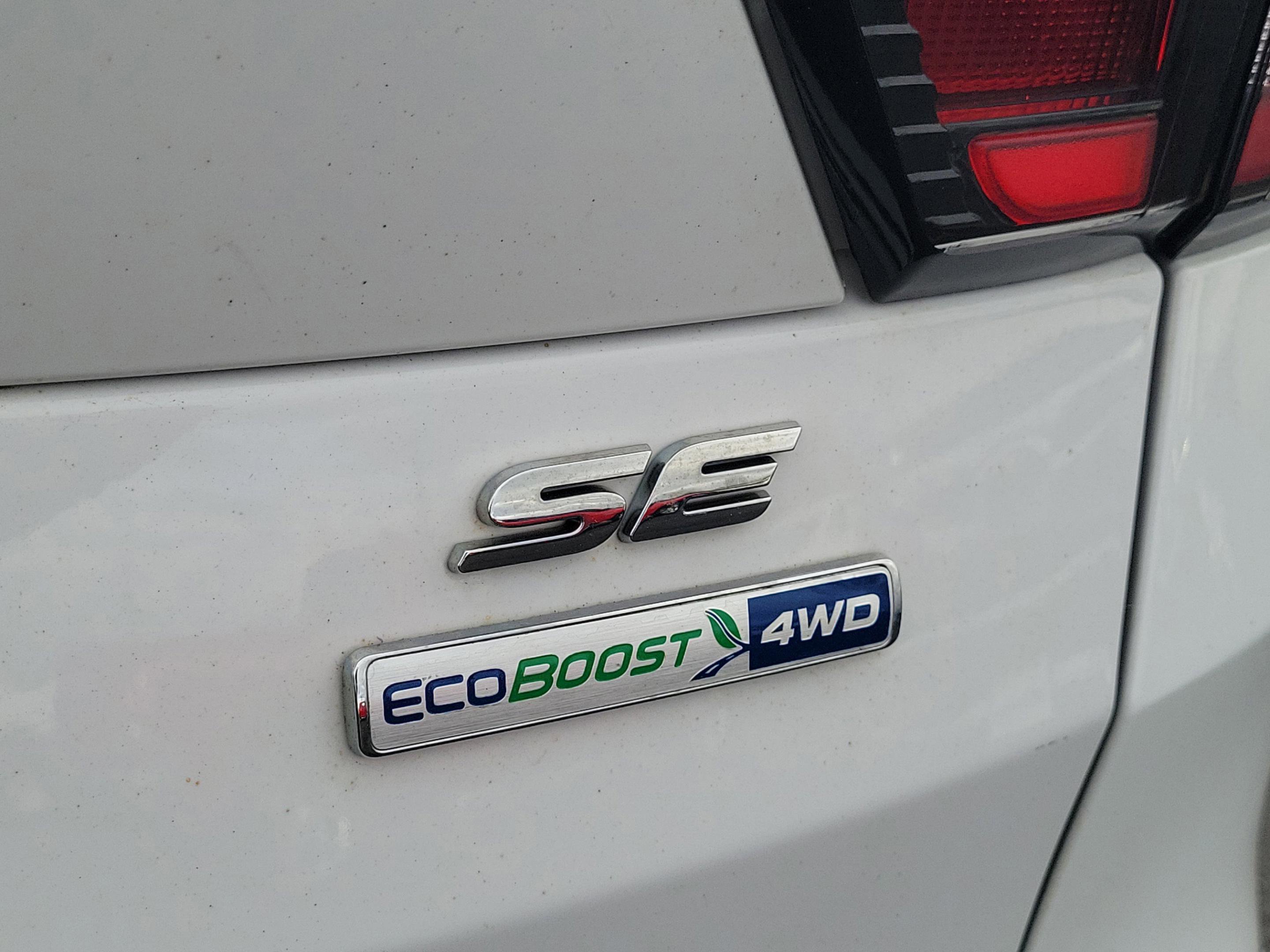 Certified 2018 Ford Escape SE w/ SE Sync 3 Package AWD/4WD image 32