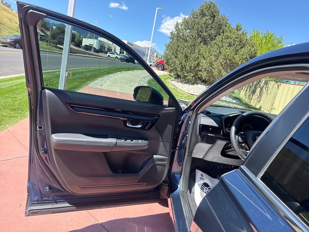 Used 2023 Honda CR-V EX-L image 12