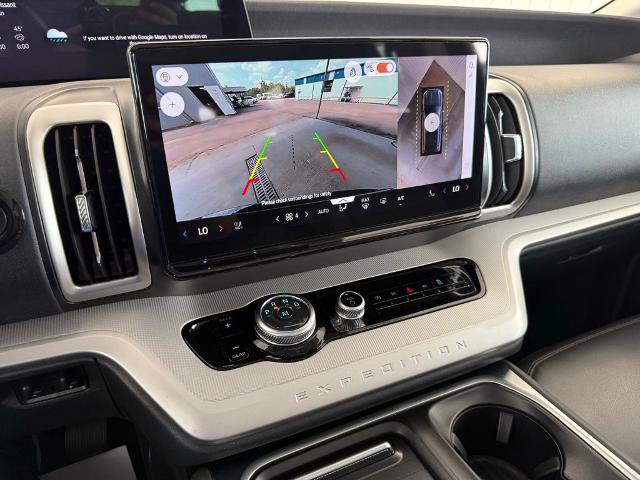 Certified 2025 Ford Expedition Active AWD/4WD image 5