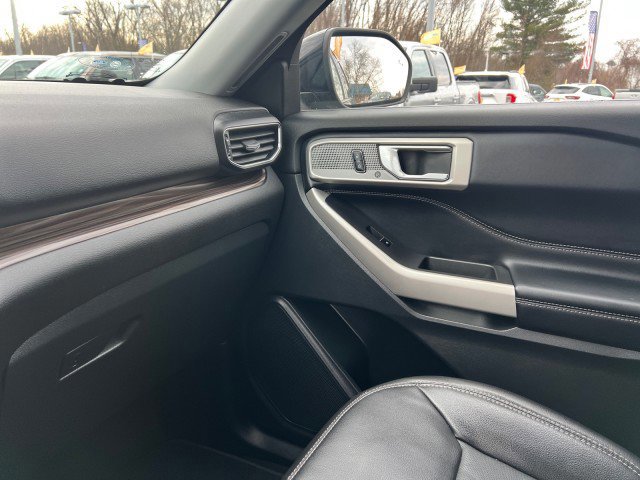 Certified 2023 Ford Explorer Limited w/ Equipment Group 301A image 23
