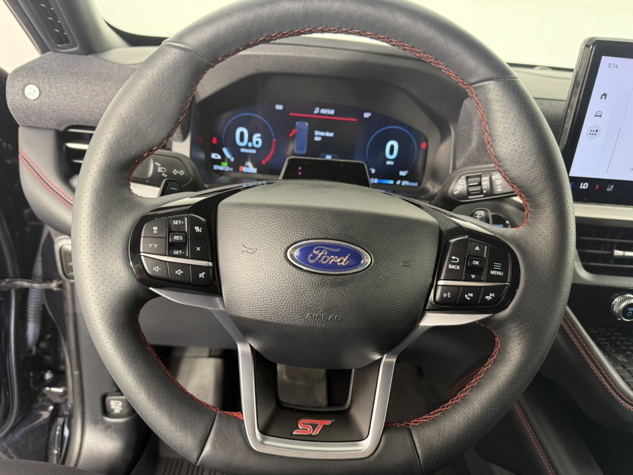 Certified 2025 Ford Explorer ST RWD image 24