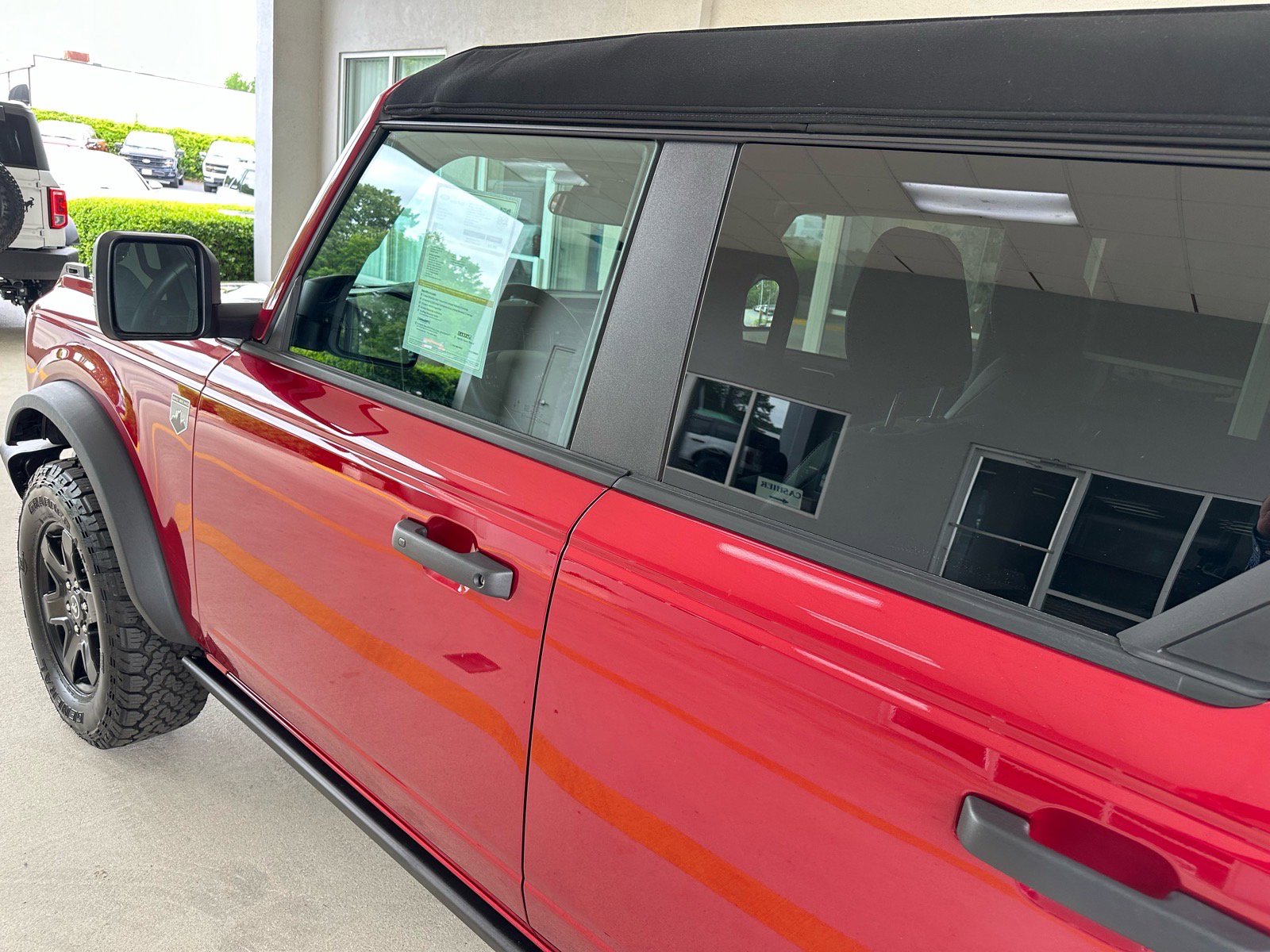 Certified 2025 Ford Bronco Big Bend w/ Black Diamond Package AWD/4WD image 13