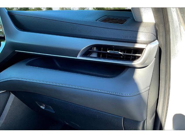 Used 2024 Toyota Highlander LE image 25