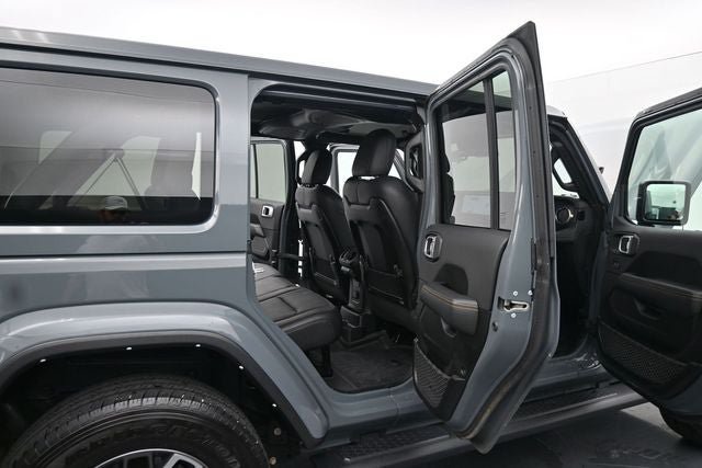 Used 2024 Jeep Wrangler Unlimited Sahara w/ Safety Group AWD/4WD image 22